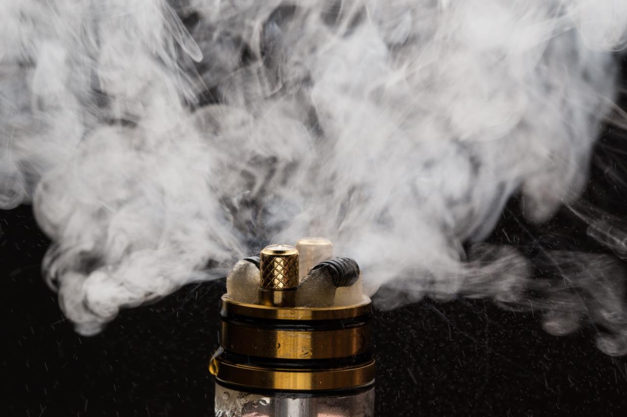 ilustrasi-rokok-elektrik-ilegal-132.jpg