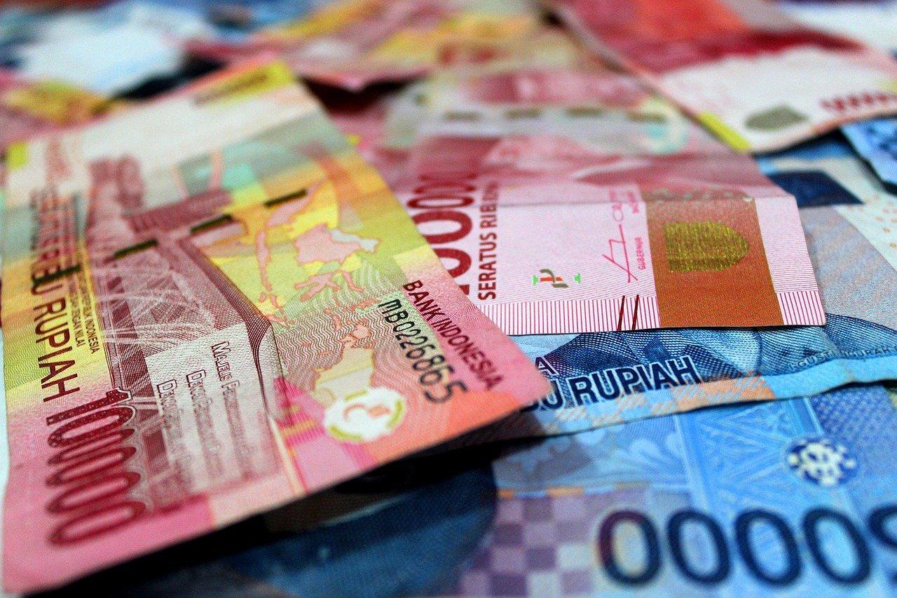 ilustrasi-rupiah-hari-ini-23235435.jpg