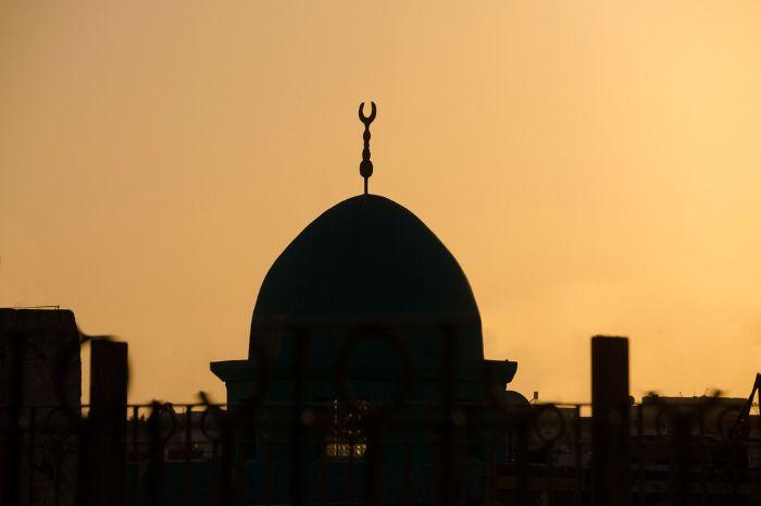 ilustrasi-siluet-masjid.jpg