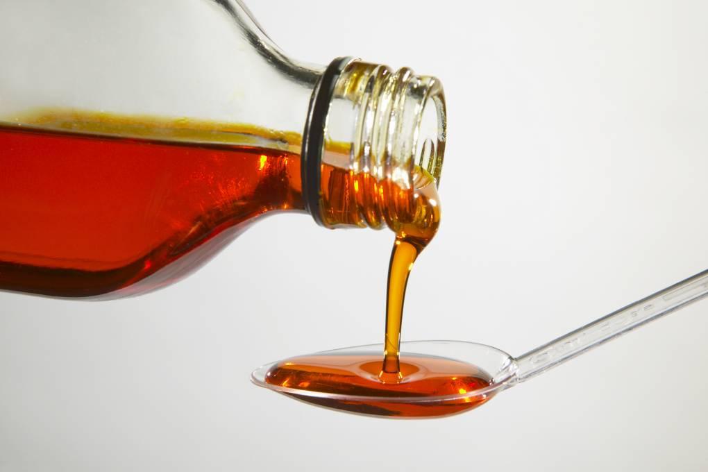 ilustrasi-sirup-obat-batuk.jpg