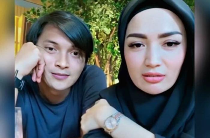 imel-putri-cahyati-dan-reiner-g-manopo-makin-dekat.jpg