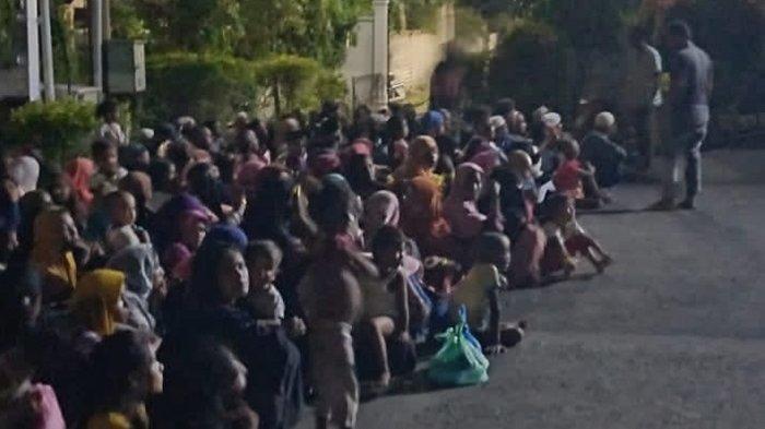 imigran-etnis-rohingya-diantar-halaman-kantor-dprk-pidie.jpg