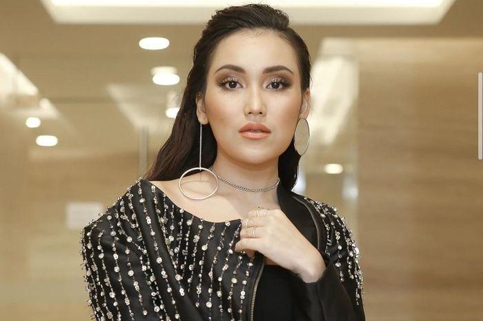 ingin-nikah-tahun-depan-ayu-ting-ting-punya-kriteria-khusus-untuk-calon-suaminya.jpg