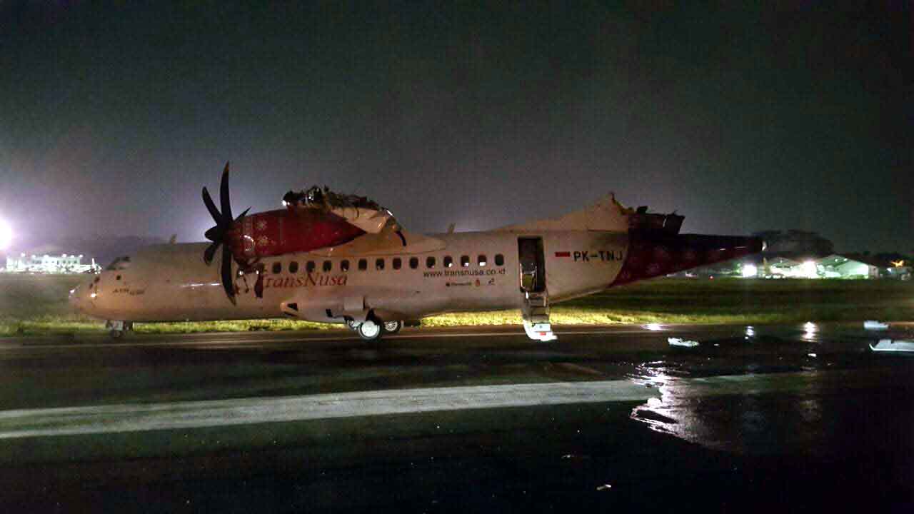 insiden-tabrakan-batik-air-dan-transnusa_20160404_214927.jpg