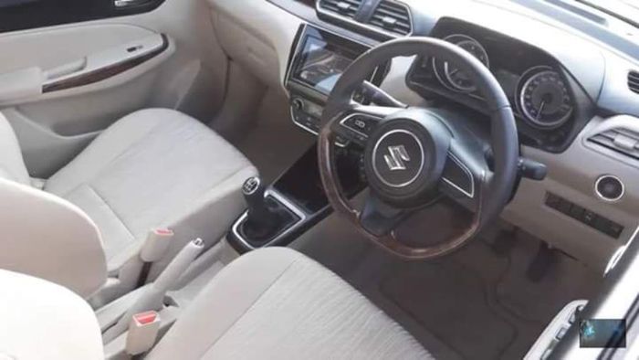 interior-suzuki-ertiga-baru-masih-mirip-dengan-model-sebelumnya_20180405_122509.jpg