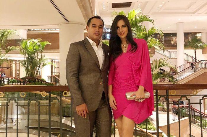intip-gaya-busana-nia-ramadhani-yang-jadi-sorotan-di-perayaan-lebaran-bareng-menantu-keluarga-bakrie.jpg