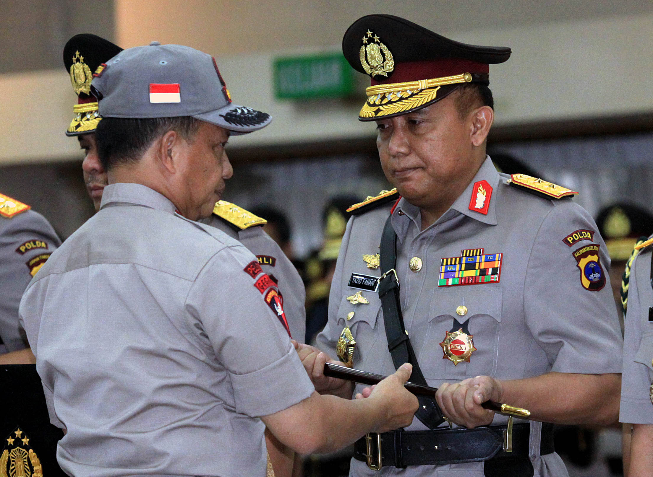 irjen-pol-yazid-fanani-diangkat-menjadi-kapolda-kalsel_20180907_202909.jpg