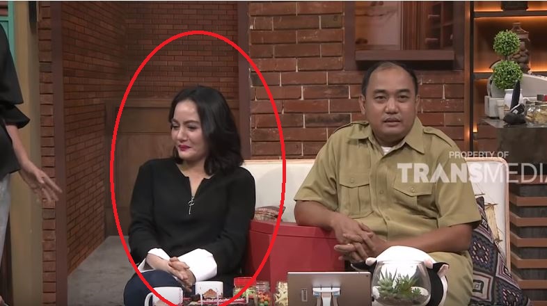 istri-kedua-azis-gagap-dewi_20181020_182130.jpg