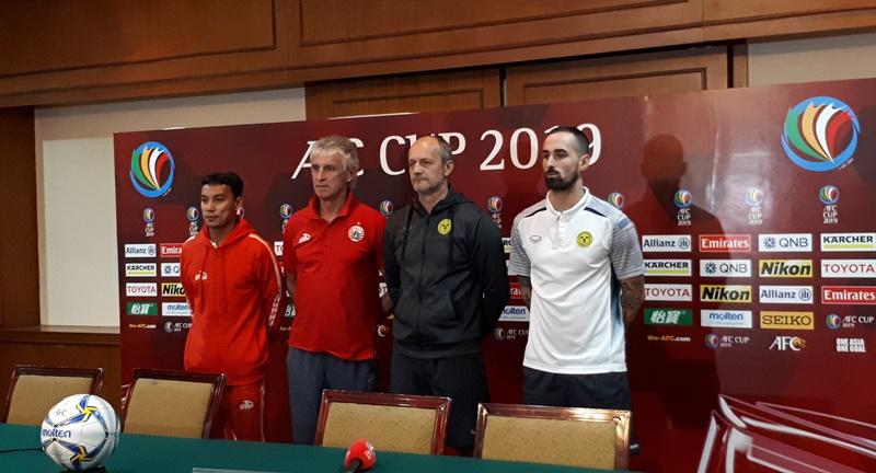 ivan-kolev-foto-bersama-dengan-pelatih-ceres-negros-risto-vidakovic.jpg