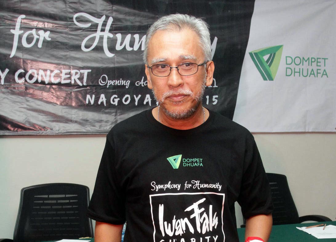 iwan-fals-jumper-konser-amal-di-jepang_20150405_194811.jpg