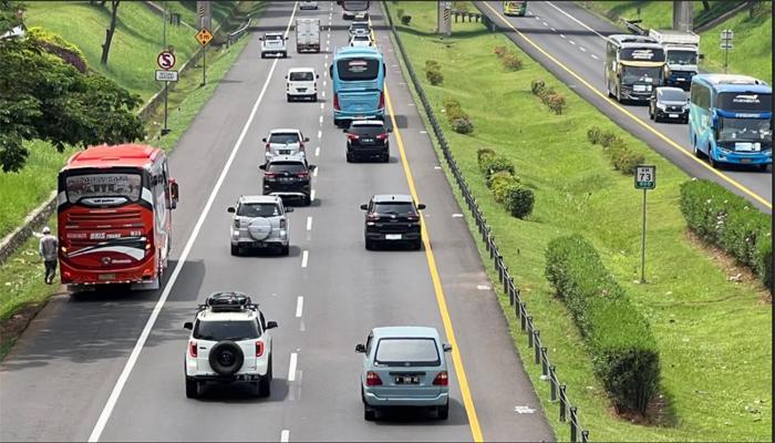 jalan-tol-cikampek-palimanan-km-73-arah-cirebon.jpg