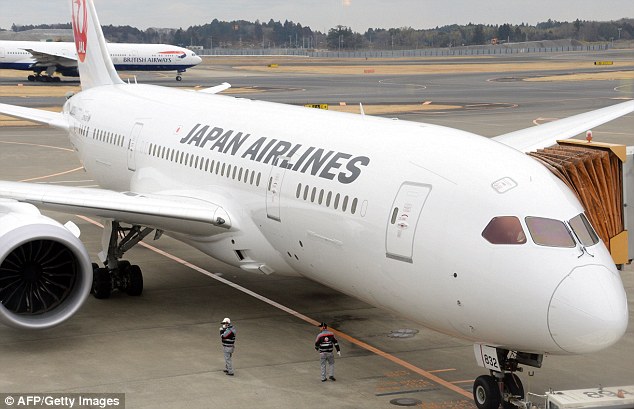 japan-airlines_darurat_20150409_083810.jpg