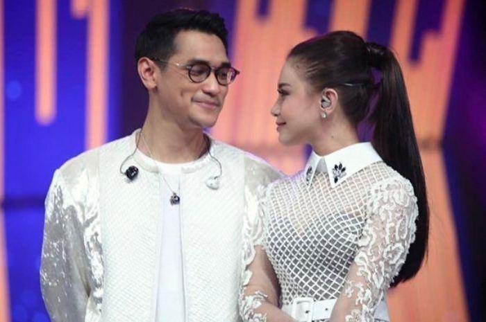 jarang-posting-momen-kebersamaan-rossa-mendadak-muncul-gandeng-tangan-afgan.jpg