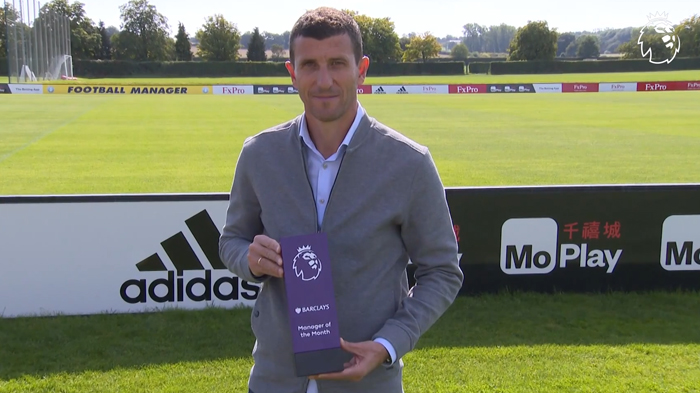 javi-gracia-dengan-gelar-manajer-terbaik-bulan-agustus-2018-792018_20180907_183802.jpg