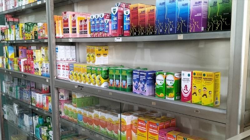 jejeran-obat-di-Apotek-Bekasi.jpg
