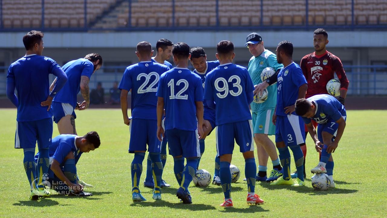jelang-badak-lampung-vs-persib-liga-1-maung-bandung-tanpa-beberapa-pilar.jpg