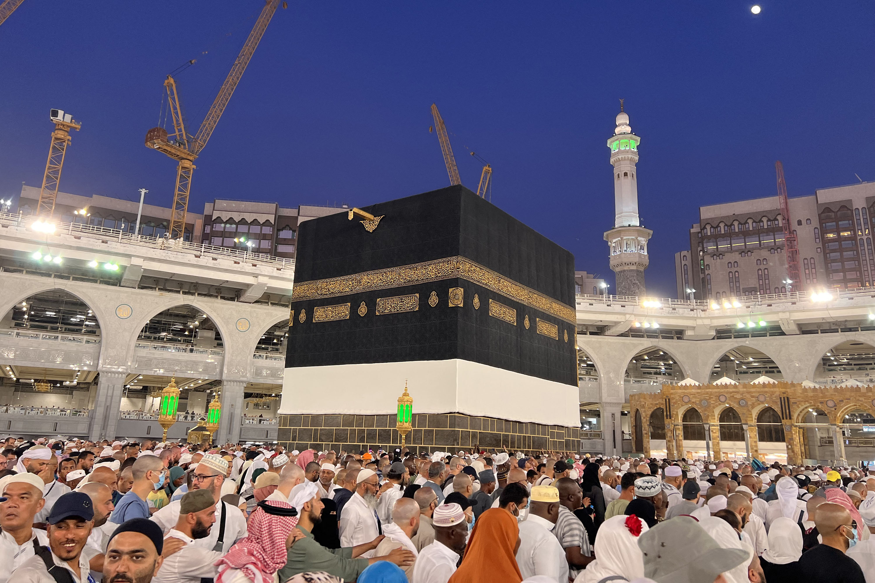 jemaah-haji-lakukan-tawaf-wada_20230703_140155.jpg