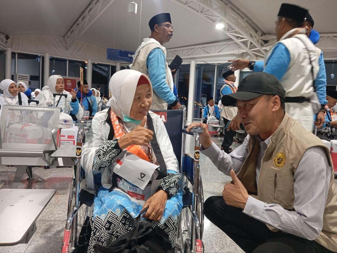 81 Jemaah Haji Jalani Pemeriksaan Kesehatan di Bandara Madinah, Keluhkan Lemas, Pusing hingga Mual