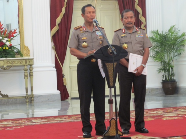 jenderal-pol-sutarman-didampingi-komjen-pol-badrodin-haiti_20150118_165910.jpg