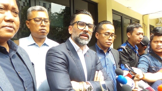 jeremy-thomas-ditemui-di-gedung-sentra-pelayanan-propam-polri_20170717_181409.jpg