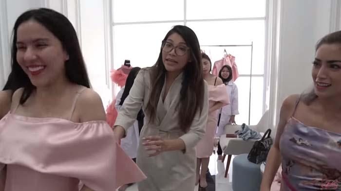 jessica-iskandar-pilih-baju-ini-untuk-bridesmaid-anggota-girls-squad-layangkan-protes-kurang-bahan.jpg
