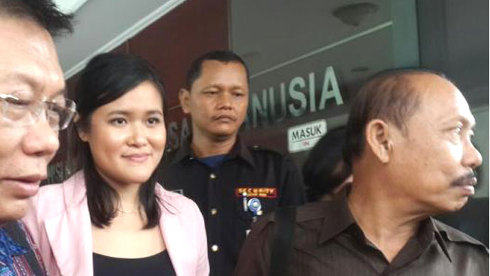 jessica-kumala-saat-mendatangi-komnas-ham_20160203_053705.jpg