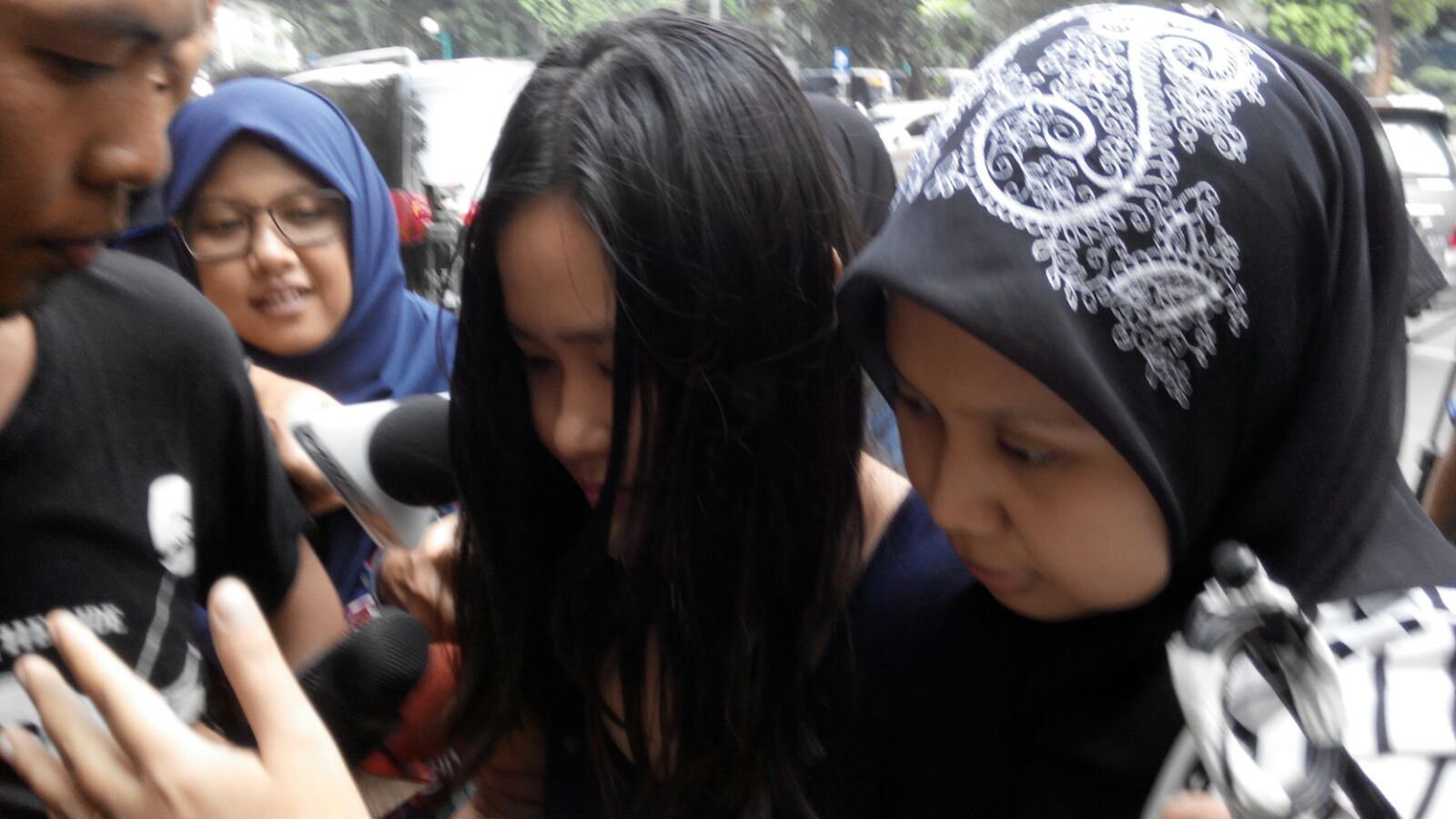 jessica-wongso-akhirnya-ditahan_20160130_195124.jpg