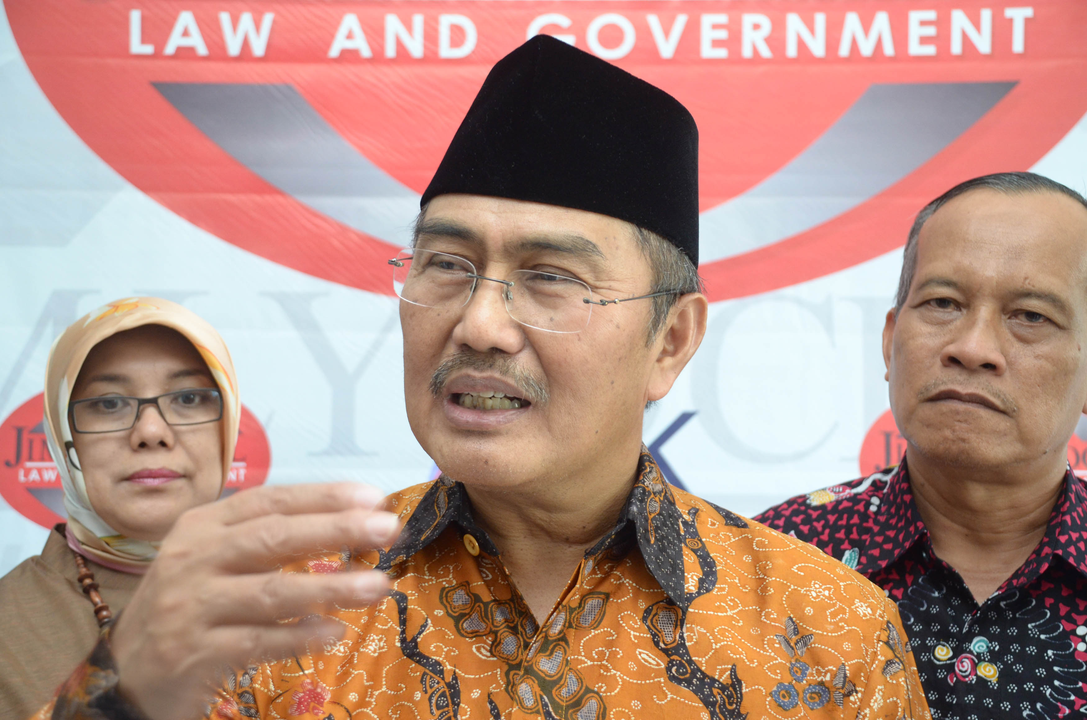 jimly-asshiddiqie-bekali-mahasiswa-upn-jatim_20180921_150438.jpg