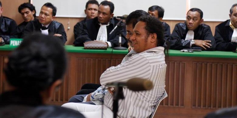 john-kei-di-pengadilan-negeri-jakarta-pusat-jakarta-kamis-27122012.jpg