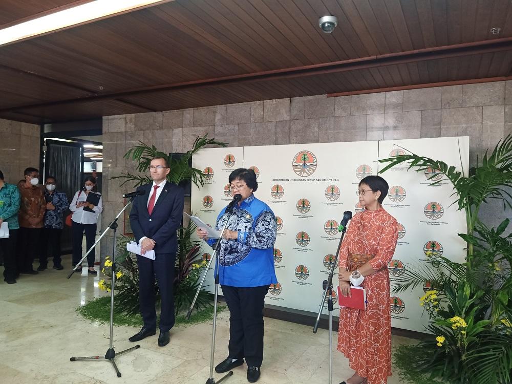 joint-press-conference-klhk-dan-norwegia.jpg