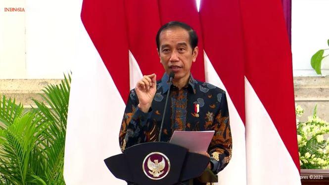 jokowi-batik-buka-pameran.jpg
