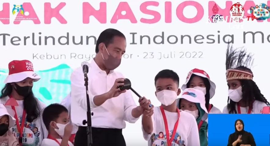 jokowi-bermain-sulap.jpg