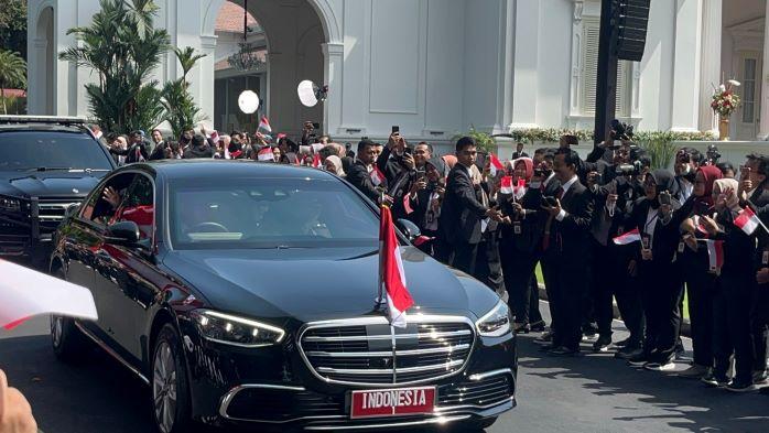 jokowi-dan-iriana-tinggalkan-istana-jelang-lengser.jpg