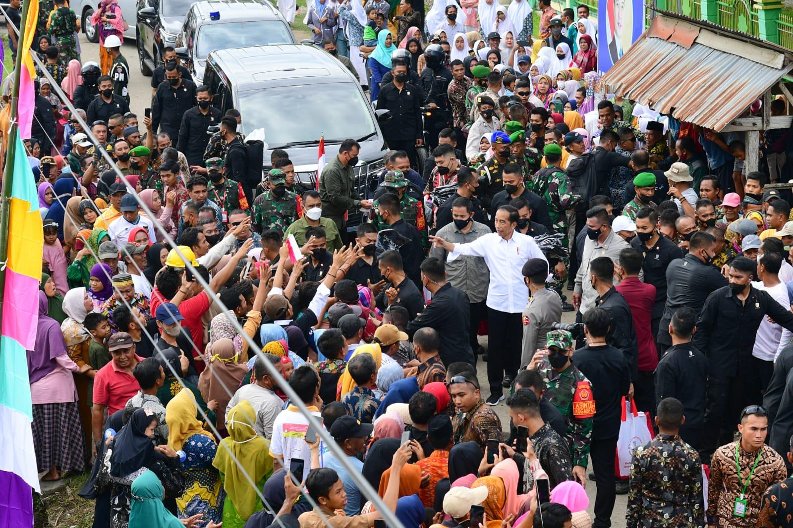 jokowi-di-pasar-sila-ntb.jpg