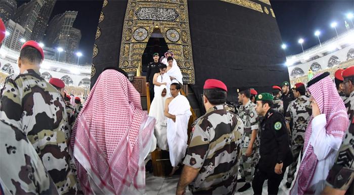 jokowi-iriana-gibran-dan-kaesang-umrah_4.jpg