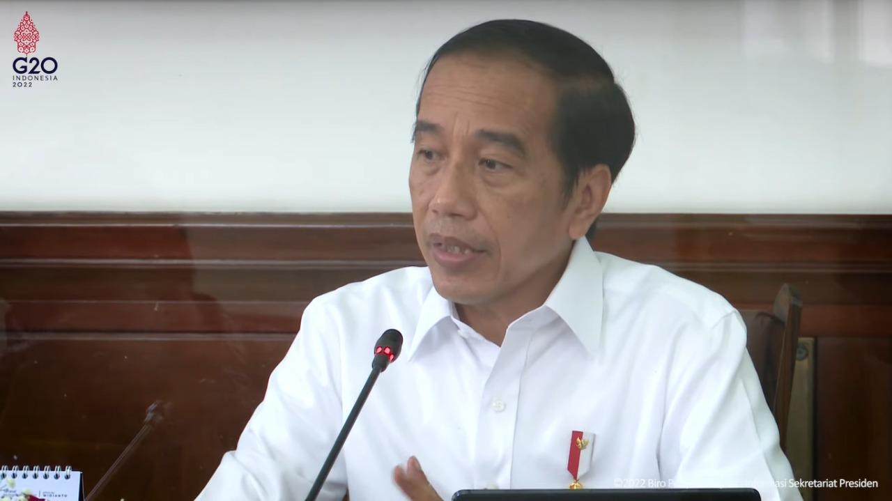 jokowi-rapat-minggu-sore.jpg