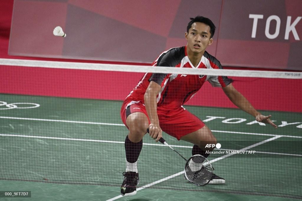jonatan-christie-dari-indonesia-melakukan-pukulan-saat-lawan-amar-mahmoud.jpg