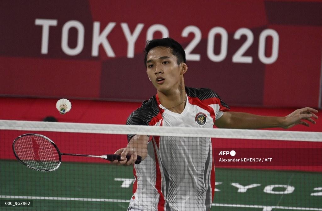 jonatan-christie-dari-indonesia-memukul-ke-loh-kean-yew-singapura.jpg