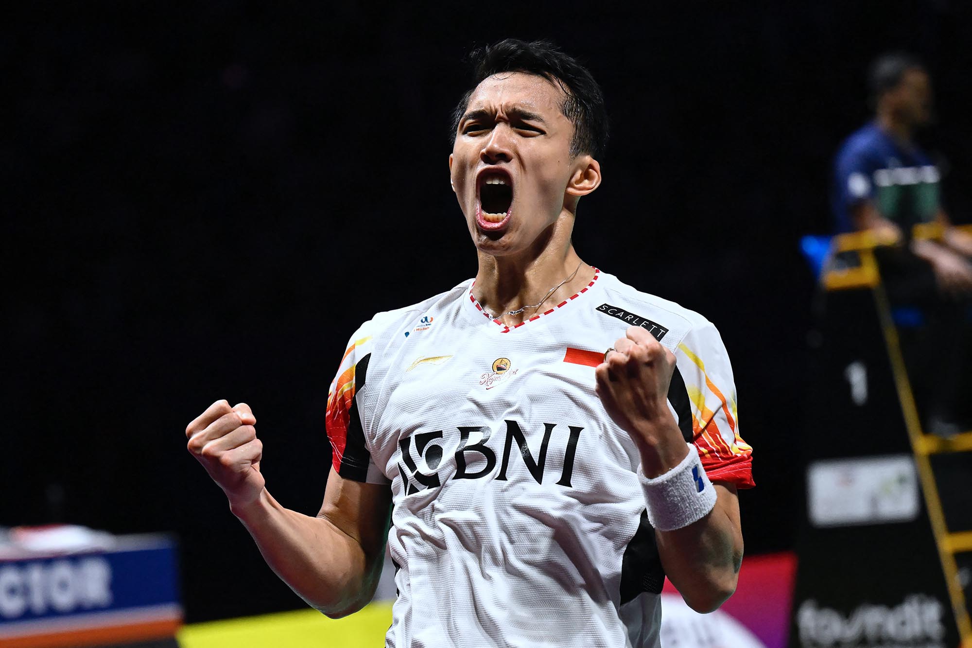 jonatan-christie-taklukan-li-shi-feng-di-final-piala-thomas-cup_20240505_213104.jpg
