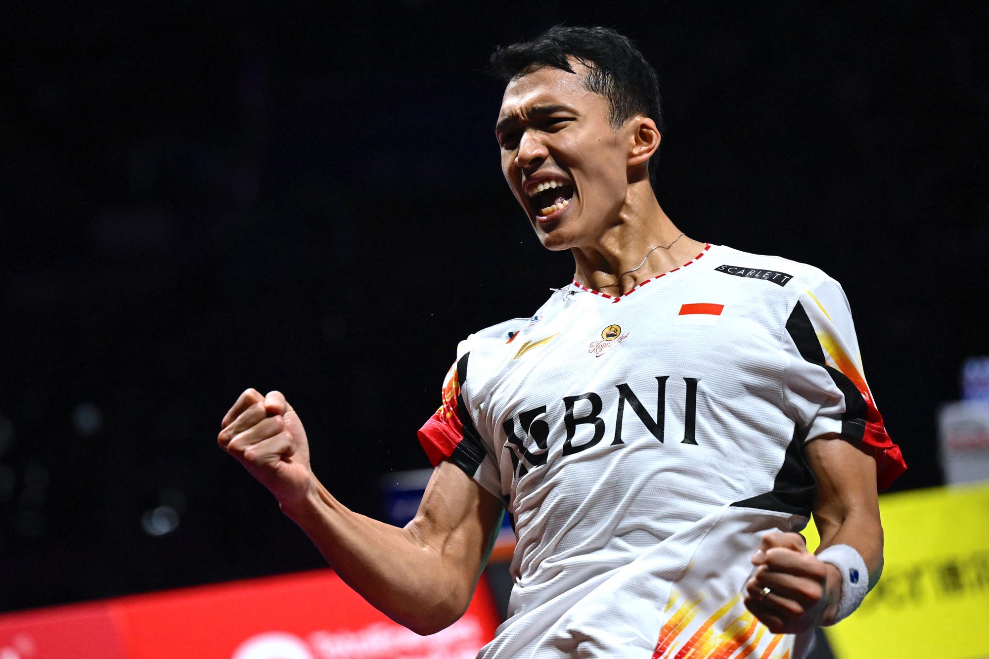 jonatan-christie-taklukan-li-shi-feng-di-final-piala-thomas-cup_20240505_213105.jpg