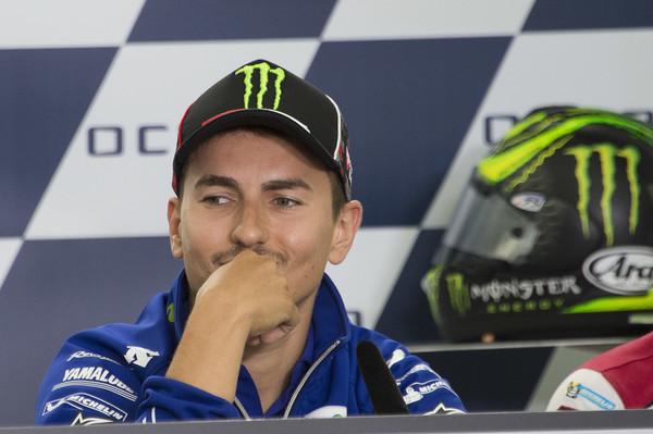 jorge-lorenzo-burukkk_20160907_190352.jpg