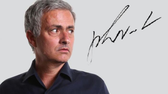 jose-mourinho-dan-tanda-tangannya_20160526_185548.jpg