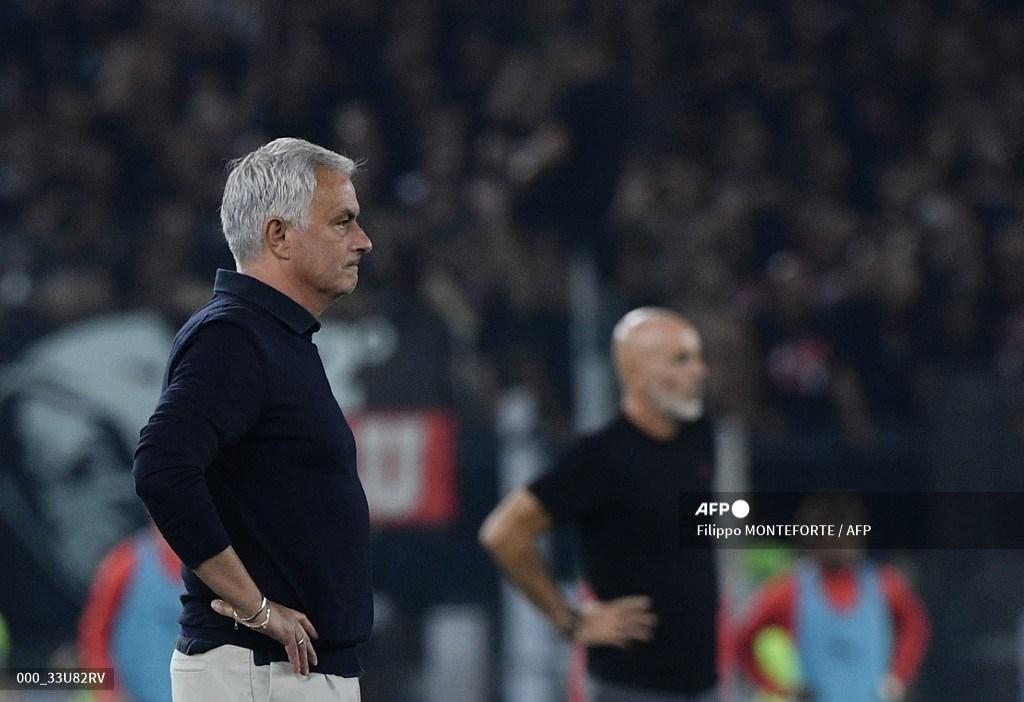 Jose Mourinho Tawarkan Diri Latih Real Madrid, Ini Bocoran Gajinya
