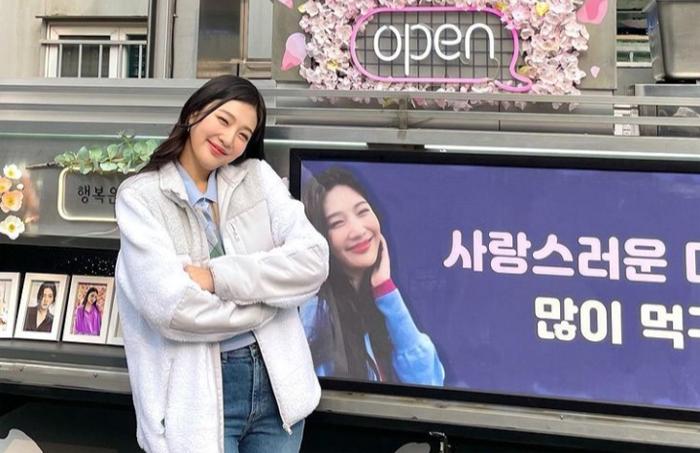 joy-red-velvet-21-november.jpg
