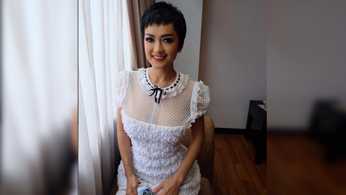 julia-perez-rambut-pendek_20170315_180849.jpg