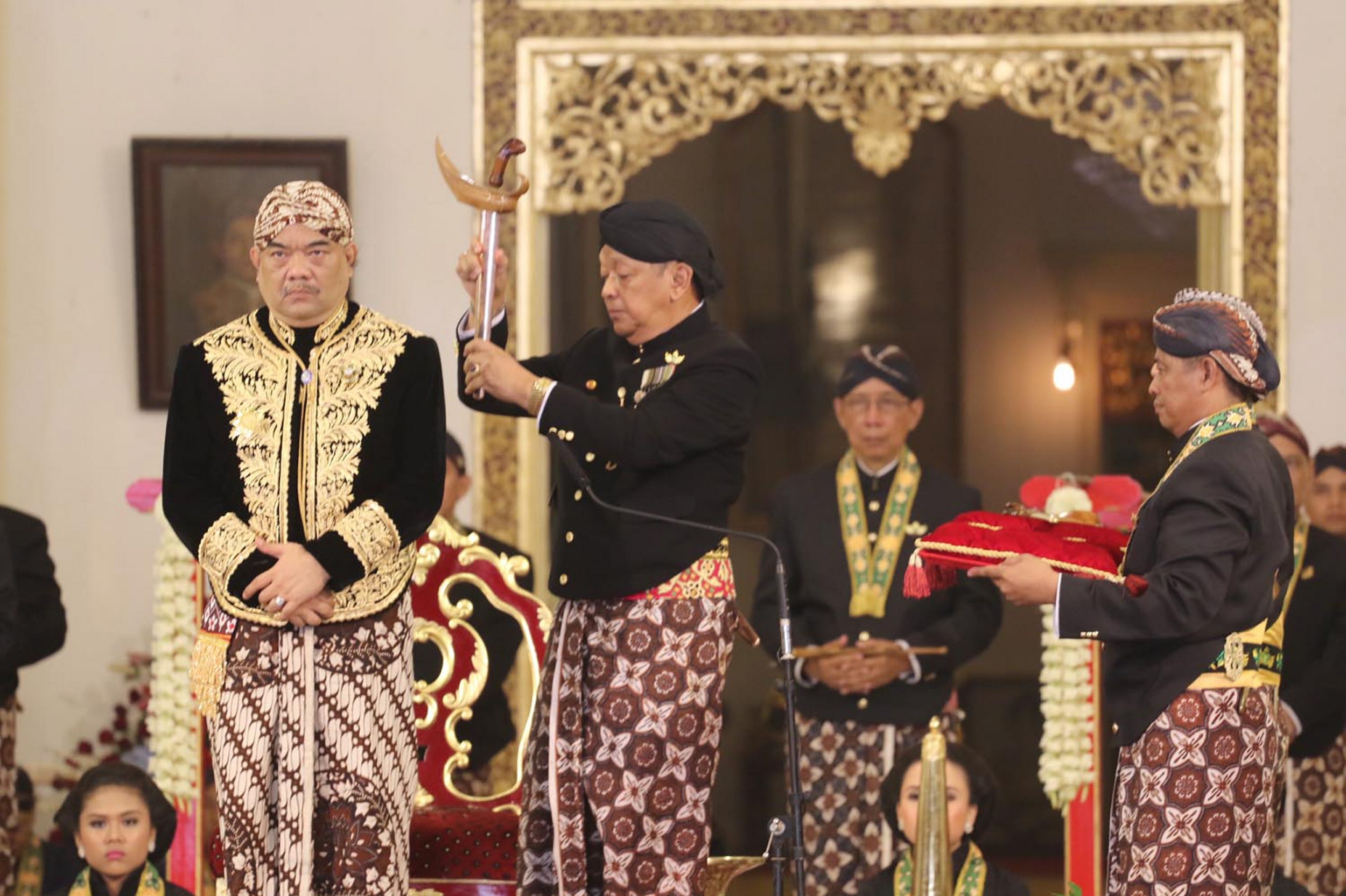 Yigitning jinsiy azosini tez uygotish uchun katta eshakli joja eshaklarini moyladi.