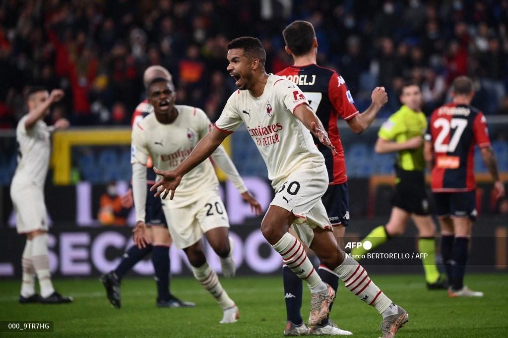 junior-messias-merayakan-setelah-mencetak-gol-selama-pertandingan.jpg
