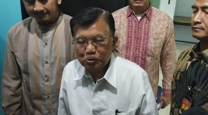 jusuf-kalla-di-kantor-pusat-majelis-ulama-indonesia-mui.jpg