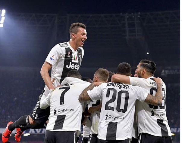 juventus-menang-di-kandang-napoli.jpg