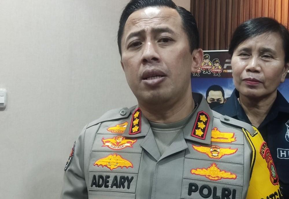 kabid-humas-polda-metro-jaya-kombes-pol-ade-ary-syam-indradi-di-mapolda-metro-jayaa.jpg